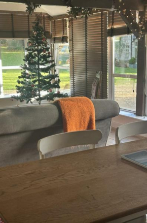 The Old Stables - Self Contained Cottage - Hot Tub and Pool
